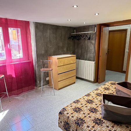 Romuhouse Economy Apartment Metro B Zewnętrze zdjęcie