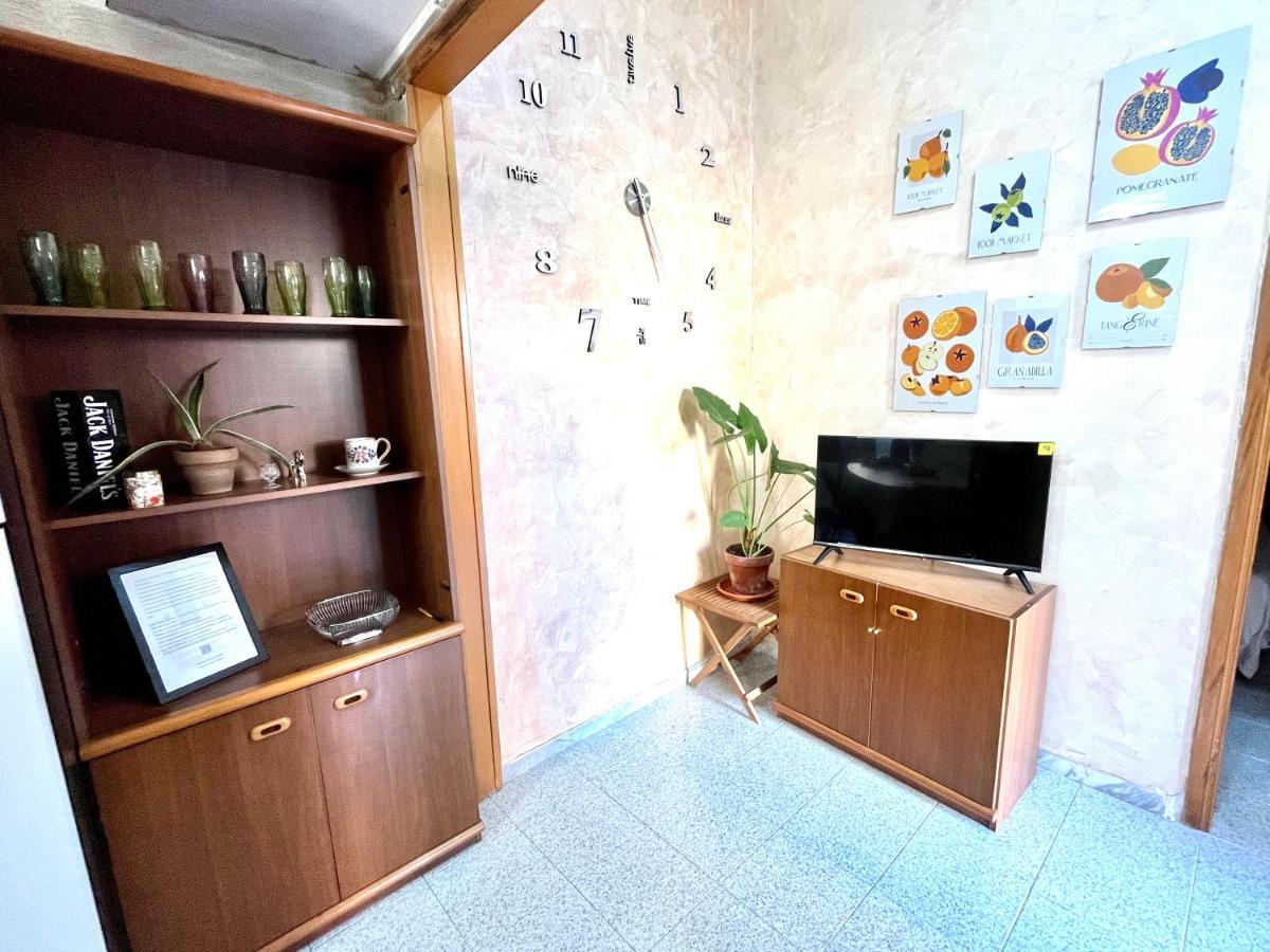 Romuhouse Economy Apartment Metro B Zewnętrze zdjęcie